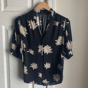 T Tahari Black and Cream Floral Button-Down Shirt size XS.